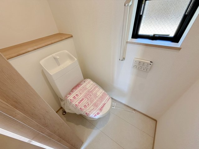 忠岡町忠岡南2丁目新築戸建（A号地）のトイレ