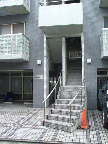 上の原エイトのエントランス|オートロック付エントランス☆