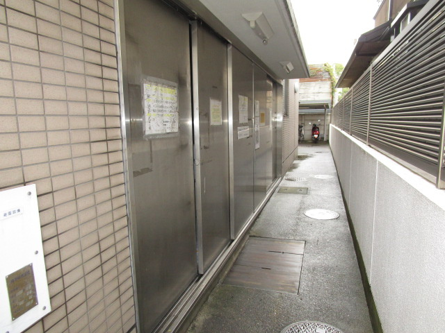 【エントランス】 | コンフォール小泉