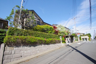 【前面道路含む現地写真】