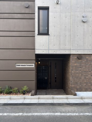 RAMIi板橋大和町のエントランス