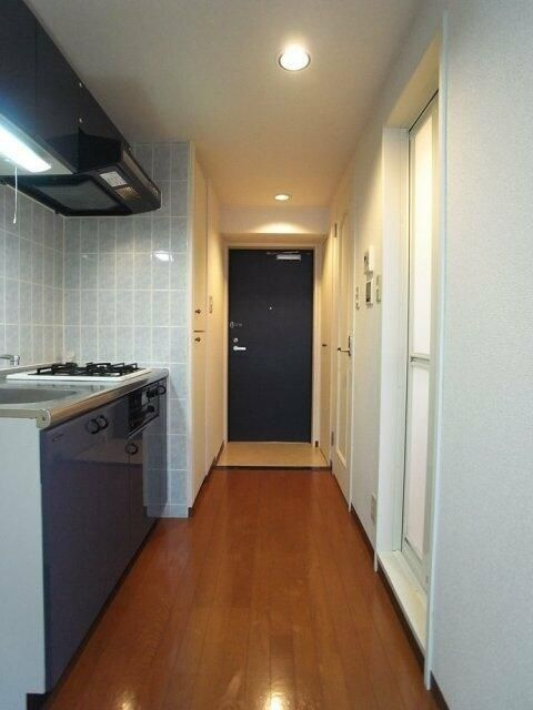 シンシア護国寺の玄関