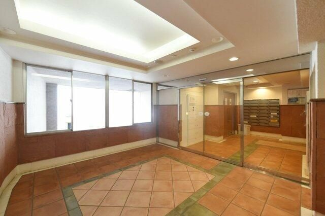 シンシア護国寺のエントランス