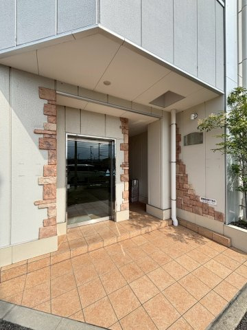 ラメール諏訪森のエントランス