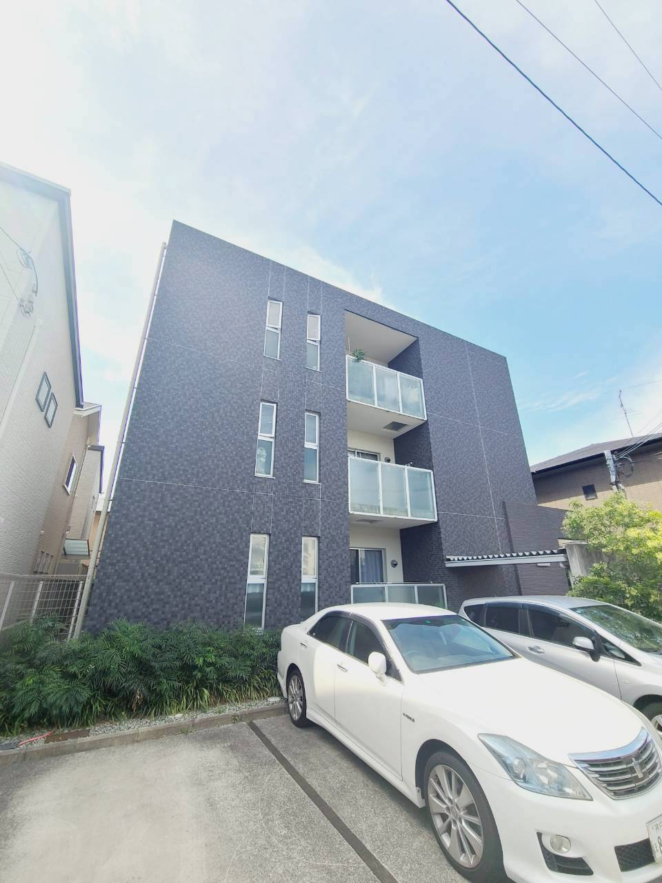 西宮市甲子園浜田町の賃貸マンションの外観