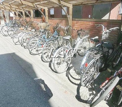 【その他共用部分】 | クレセント北山 | 駐輪場です。