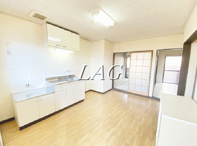 【居間・リビング】 | クレセント北山 | 洋室のお部屋です。
