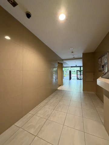 アニマーレ上本町のロビー