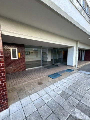 ハイツエバグリーン津田沼１号棟のエントランス|エントランス