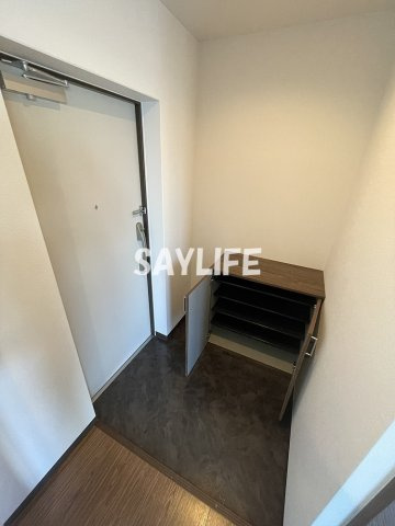 ヴァローレ布施の玄関