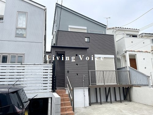 【外観】 | 【仲介手数料０円】藤沢市片瀬2丁目　中古一戸建て | 藤沢市片瀬2丁目　中古一戸建て