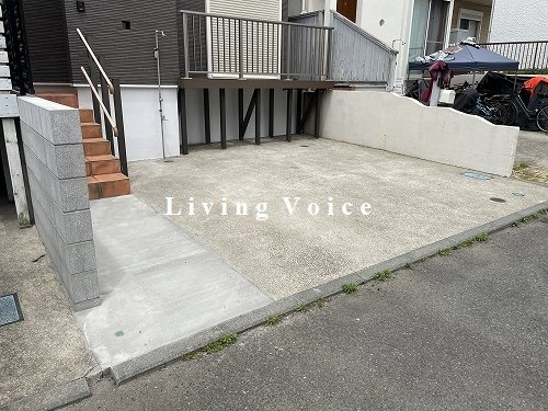 【駐車場】 | 【仲介手数料０円】藤沢市片瀬2丁目　中古一戸建て | 藤沢市片瀬2丁目　中古一戸建て