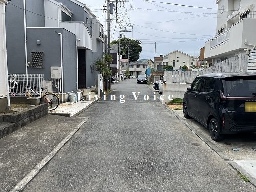 【前面道路含む現地写真】 | 【仲介手数料０円】藤沢市片瀬2丁目　中古一戸建て | 藤沢市片瀬2丁目　中古一戸建て