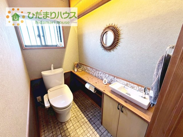 【トイレ】 | つくば市今鹿島　中古戸建 | 1階に2箇所トイレがあるので、混み合う時間や来客時にも安心！