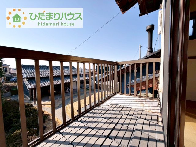 【バルコニー】 | つくば市今鹿島　中古戸建 | お庭全体が見渡せるバルコニーで優雅な時間をお過ごしください！