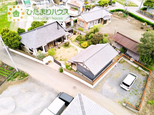 【駐車場】 | つくば市今鹿島　中古戸建 | お車5台駐車可能！スペースを区切って家庭菜園なども可能！