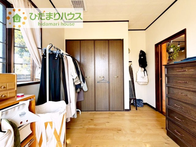 【収納】 | つくば市今鹿島　中古戸建 | クローゼットタイプの収納はお洋服などの出し入れも楽々です！