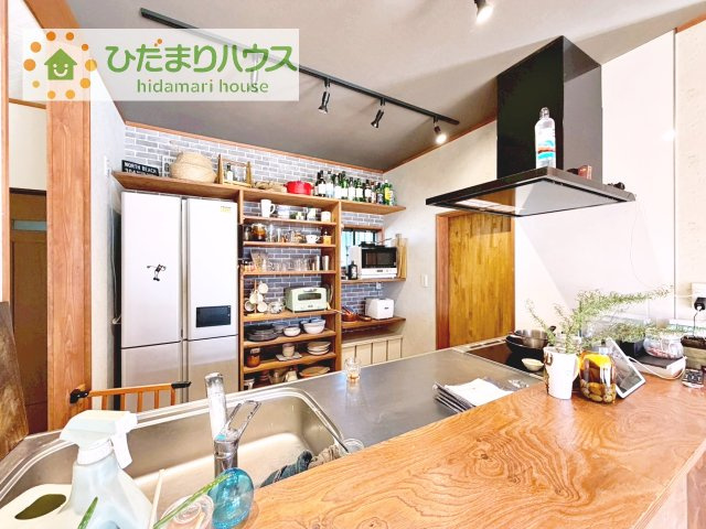 【キッチン】 | つくば市今鹿島　中古戸建 | キッチンスタジオのようなお洒落なキッチンはお料理をさらに上達させちゃうかも？