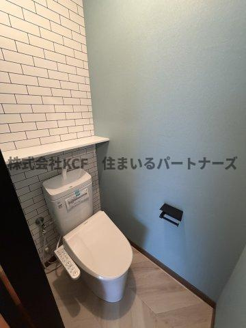 アドバンス弐番館のトイレ|落ち着いた色調のトイレです