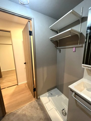 川口ハイツの独立洗面台|洗面室