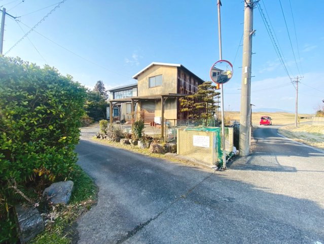 【商談中】中古戸建　大垣市上屋1丁目　昭和42年築の前面道路含む現地写真