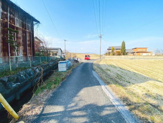【商談中】中古戸建　大垣市上屋1丁目　昭和42年築の前面道路含む現地写真