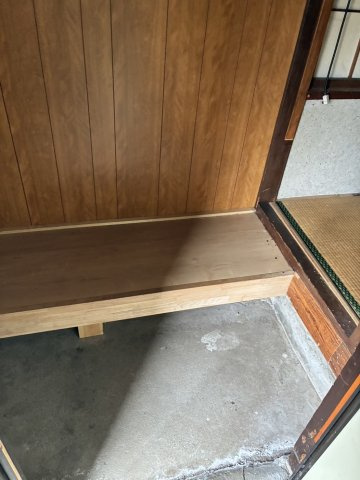 山木戸1丁目倉庫の玄関
