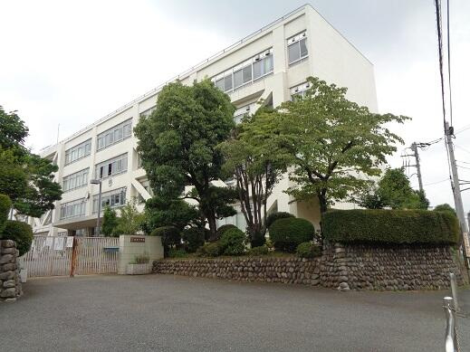 昭島市立拝島中学校まで300m