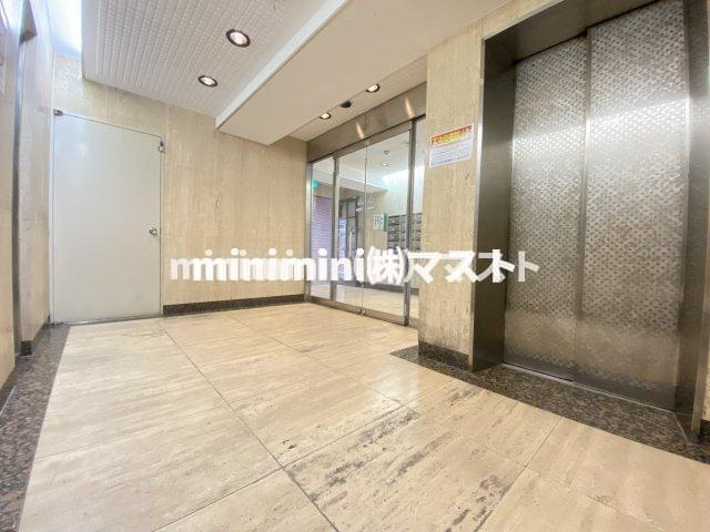 難波リーガルハウスのロビー