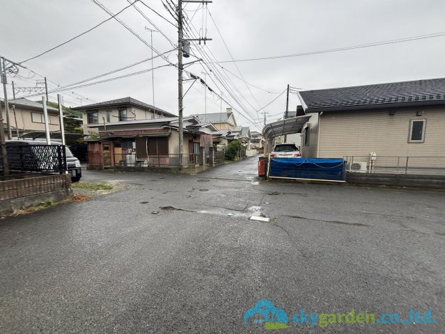 小田原市国府津　新築戸建　全1棟1号棟の前面道路含む現地写真