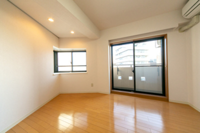 【居間・リビング】 | パーク・ヒルズ元住吉 | ※写真は同タイプ住戸です。