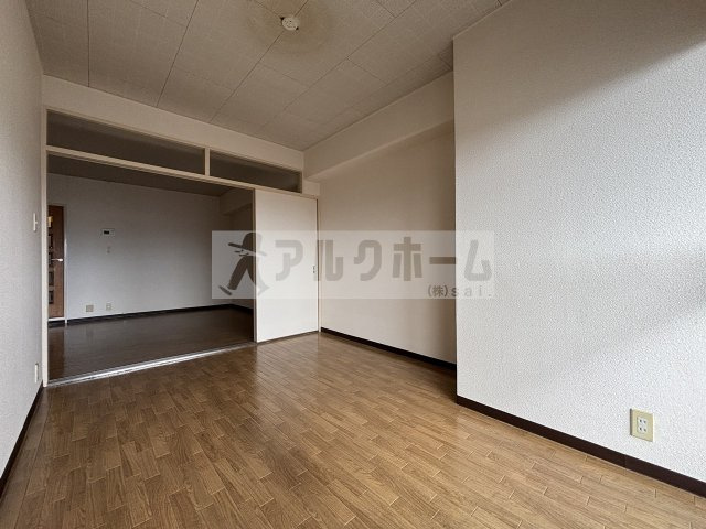グランドール法善寺の洋室