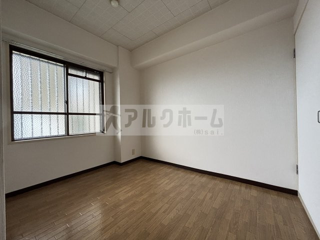グランドール法善寺の洋室