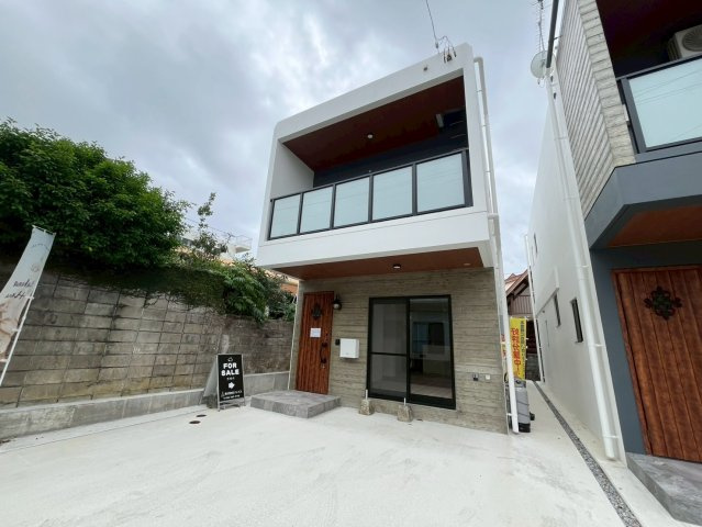 宜野湾市嘉数　新築戸建て　全2棟　1号棟の外観