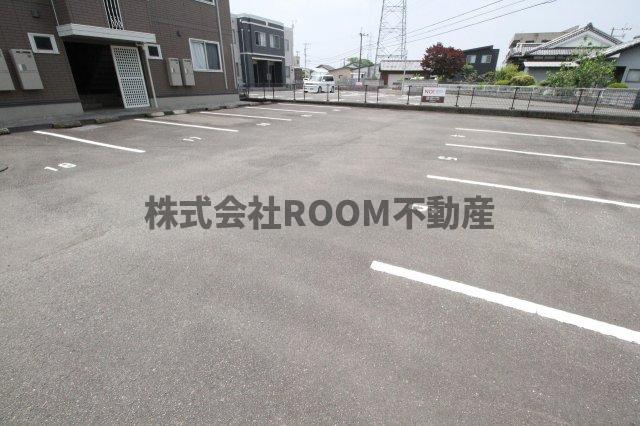 Ｄ’コート南横市の駐車場|駐車場があります