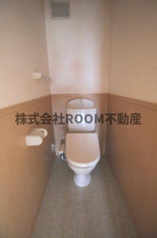 Ｄ’コート南横市のトイレ|落ち着いた色調のトイレです