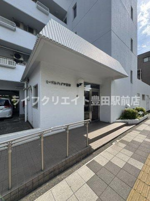 【エントランス】 | いづみハイツ豊田