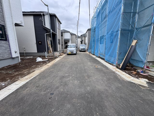 松戸市松戸新田新築戸建【寒風台小学校:10分】の前面道路含む現地写真|中央開発道路