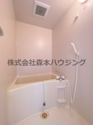 【浴室】 | 　エスケーコーポラス | 日々の暮らしに欠かせないお風呂です