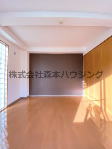 【洋室】 | 　エスケーコーポラス | 広々とした洋室です