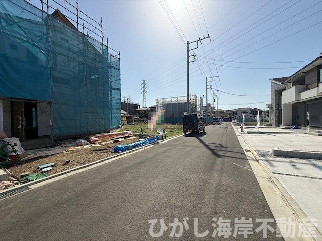 平塚市御殿4丁目　新築戸建　全５棟の前面道路含む現地写真|4月18日撮影　建築中　現地外観