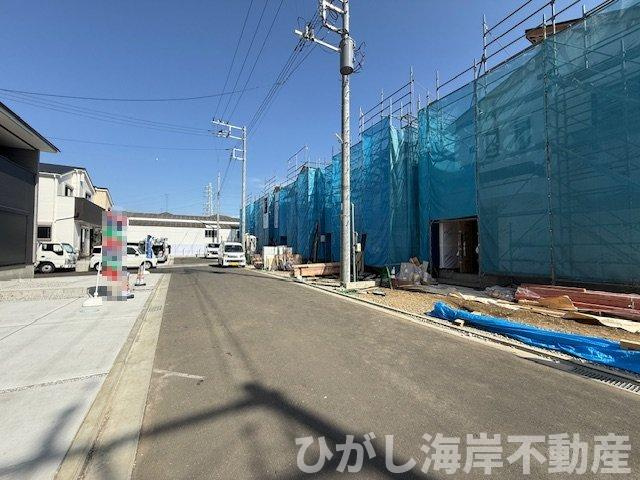 平塚市御殿4丁目　新築戸建　全５棟の前面道路含む現地写真|4月18日撮影　建築中　現地外観