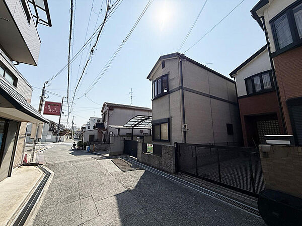 豊中市庄内西町２丁目　中古戸建の前面道路含む現地写真