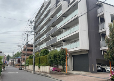 【設備】 | レクセルガーデン相模原 | 共有部分は、住民なら誰もが使える設備のこと。例えば駐車場やエレベーター、インターネット設備、セキュリティ設備などがあります。他にも、マンションの廊下・外部階段やエントランス・ゴミ置き場などがあります。