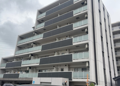 【構造・工法・仕様】 | レクセルガーデン相模原 | ＲＣ造、Reinforced Concreteは直訳すると補強されたコンクリートです。主に柱や梁・床・壁が鉄筋とコンクリートで構成おり、鉄筋を組んだ型枠にコンクリートを流し込んで固めたものを指します。