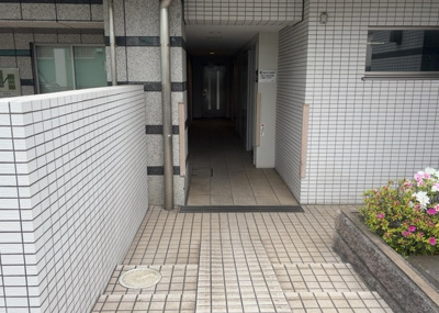 【内装】 | レクセルガーデン相模原 | 共有部分は、住民なら誰もが使える設備のこと。例えば駐車場やエレベーター、インターネット設備、セキュリティ設備などがあります。他にも、マンションの廊下・外部階段やエントランス・ゴミ置き場などがあります。