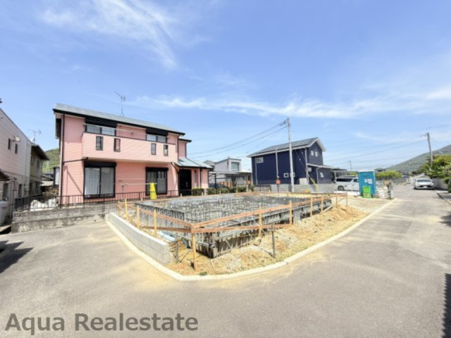 坂出市川津町の新築一戸建の駐車場|カースペースがあります