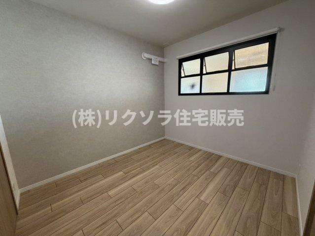 ライオンズマンション星田の子供部屋|洋室4.5帖　ウォークインクローゼット付き
■物件内覧・資金計画相談・住宅ローン相談、リフォーム相談、お問合せ受付中■
※当日・翌日のご内覧、ご相談はお電話でのお問合せがスムーズです！