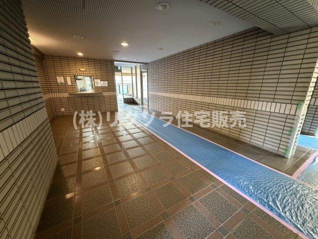 ライオンズマンション星田のエントランス|内部
■物件内覧・資金計画相談・住宅ローン相談、リフォーム相談、お問合せ受付中■
※当日・翌日のご内覧、ご相談はお電話でのお問合せがスムーズです！