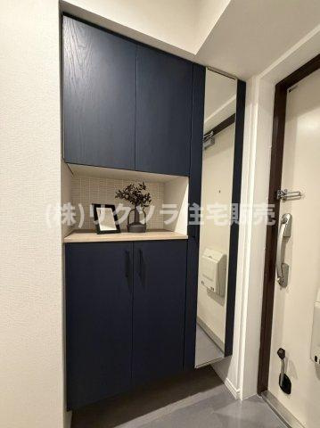 ライオンズマンション星田の収納|姿見付きシューズボックス
■物件内覧・資金計画相談・住宅ローン相談、リフォーム相談、お問合せ受付中■
※当日・翌日のご内覧、ご相談はお電話でのお問合せがスムーズです！